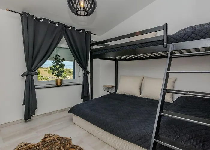 Amazing In With House Sea View Hébergement de vacances Vir
