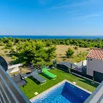 Amazing In With House Sea View * Vir